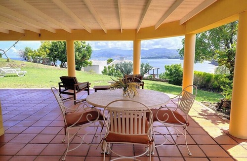 Morne Rouge House | Pinquin Cottage Amazing views, two beaches & 15 mins drive to shops/restaurants