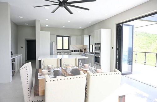 Mount Hardy Villa | Please Inquire Before Booking – Luxury Villa