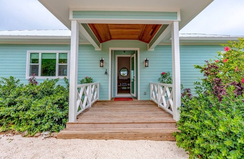 Great Guana Cay House | POOL-GAZEBO-SEA VIEW-BOCCE BALL Luxury home w dock on Sea of Abaco.