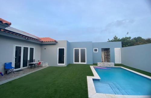 Papaya Apartment | Pool house