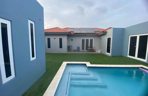 Papaya Apartment | Pool house