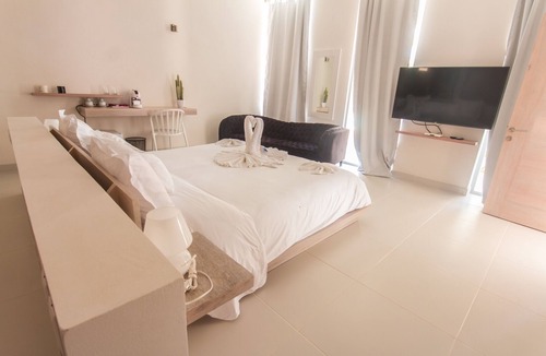 El Batey Hotel | Pool Suite - Luxury Hotel Boutique Casa 22 - South Beach