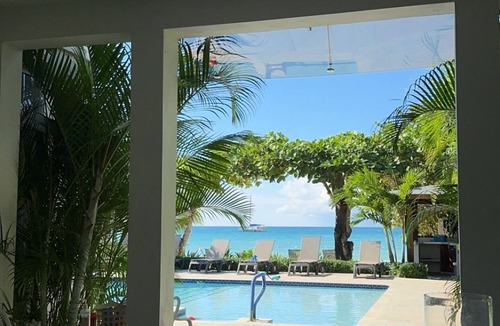 Negril Villa | Private, 10 bedroom beachfront villa with a pool in Negril, Jamaica