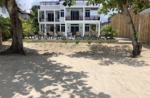 Negril Villa | Private, 10 bedroom beachfront villa with a pool in Negril, Jamaica