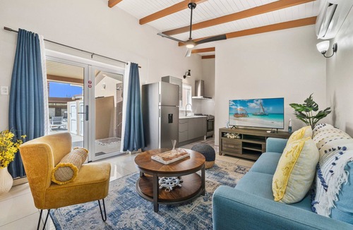 Moko House | Private Pool · BBQ · Gorgeous Pool
