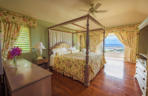 Ocho Rios House | Private villa w/Gym 5 mins away from town.