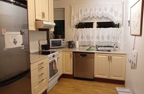 Seltjarnarnes Apartment | Quiet 2 bedroom apartment, near wildlife, short or long rental available