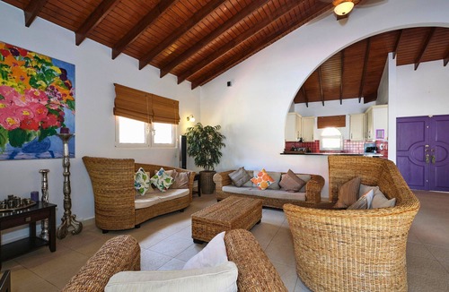 Sabana Liber Villapark Villa | Rainbow Villa - 5BR 2BA located in Noord