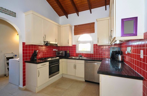Sabana Liber Villapark Villa | Rainbow Villa - 5BR 2BA located in Noord