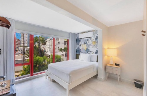 Condado House | Red Door Inn