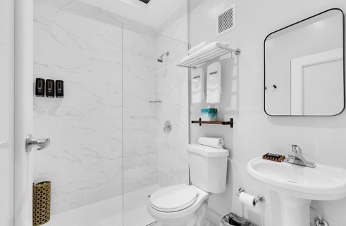 Condado House | Red Door Inn