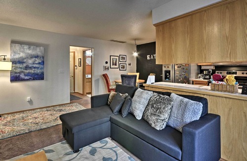 Forest Grove House | Relaxing Townhome w/ Patio: 25 Miles to Portland!