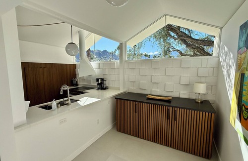 Araby Condo | Remodeled Charming Classic Mid-Century - South Palm Springs