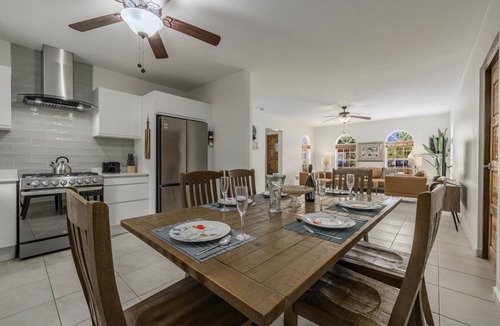 Bubali House | Renovated 3BR2BA w/Private Pool in Great Location