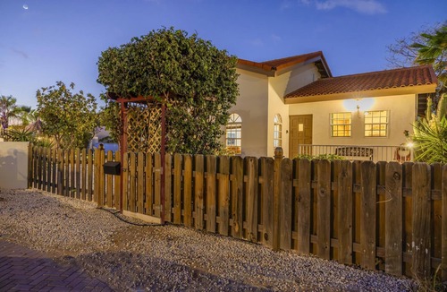 Bubali House | Renovated 3BR2BA w/Private Pool in Great Location