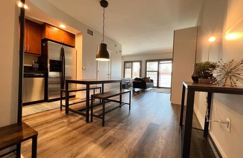 East Village Apartment | Renovated Modern Studio in downtown 1 free parking San Diego
