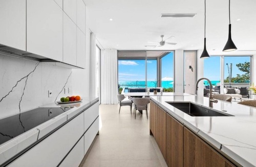Long Bay Hills Hotel | Revitalize w/Peaceful Balcony Views in Contemporary Island Paradise Room