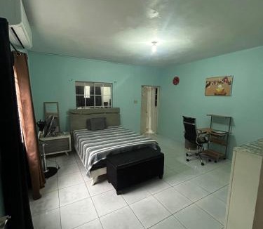 Portmore House | Ricardo's Rest Spot