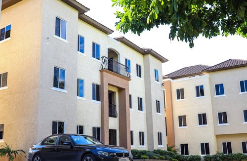Saint Andrew Hotel | Rochester Palms