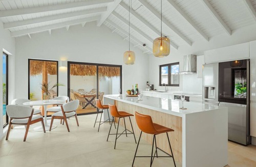 Opal Villa | Rock House NEW 6-Bed 6 Bath Pool 5-min to Beach by Bocobay