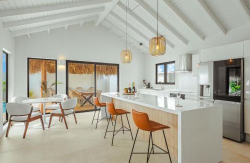 Opal Apartment | Rock House NEW 6-Bed 6 Bath Pool 5-min to Beach by Bocobay
