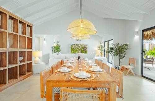 Opal Apartment | Rock House NEW 6-Bed 6 Bath Pool 5-min to Beach by Bocobay