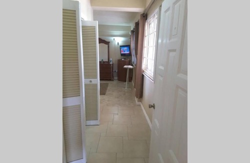 Rodney Bay Apartment | Rodney Heights 2 B/R ensuite Apartment
