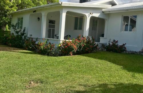 St. Patrick House | Romantic Cottage