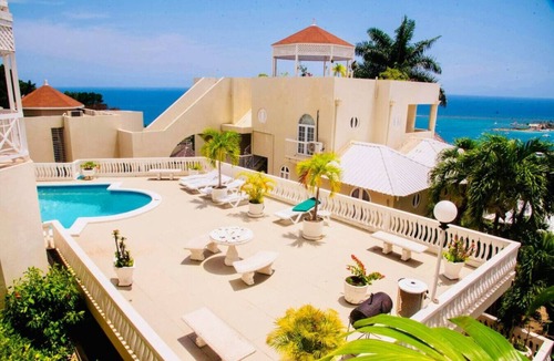 Ocho Rios Villa | Romantic Hilltop Villa with Bay Views & Breezes