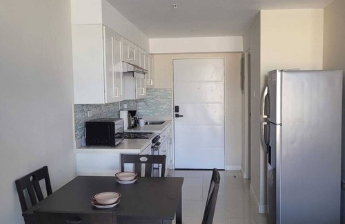 Portmore Apartment | ROPER'S PLACE.Bayfront apartment/Balcony view Close to Kingston/Airport