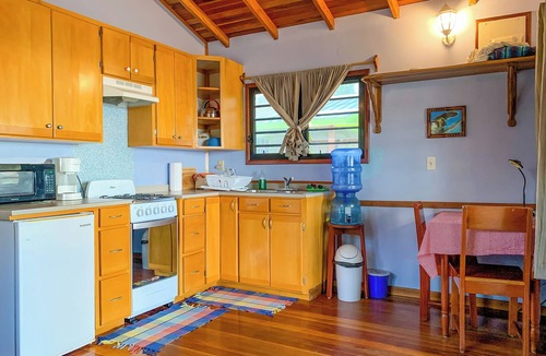 Hopkins Cottage | Sandpiper Beach Cabanas
