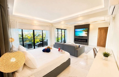 Sosua Villa | Santorini Pool Villa | Rooftop Sea View Sleeps 15