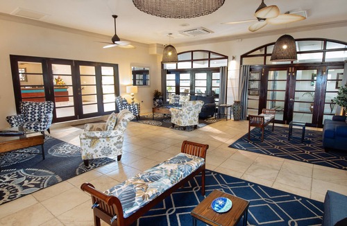 Charlotte Hotel | Scenic Garden View Room w/Balcony Perfect for Morning Breakfast | Free Parking