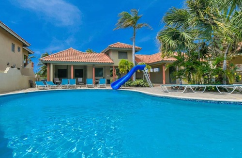 Palm Beach House | Sea Turtle Condo 2 Bdr-2 Bth in Palm Beach Area, walking distance to the beach.