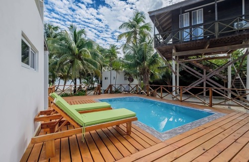 San Pedro Apartment | Seaview Studio "Manatee" @NorthBeachRetreat