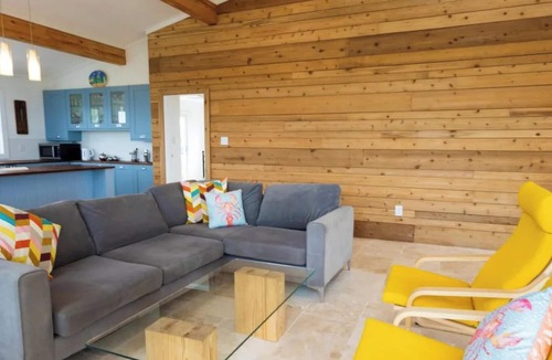 Hope Town House | Secluded 3 bedroom Pool, Sunset Views, A/C, Dog Friendly above the Jungle Canopy