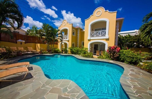 Rodney Bay House | September savings! Luxury villa on the water. Pool & dock. 14 The Harbour.