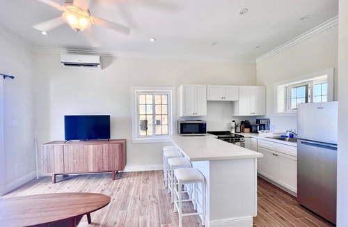 North Palmetto Point House | Simple Life Cottage 1 Bedroom Cottage