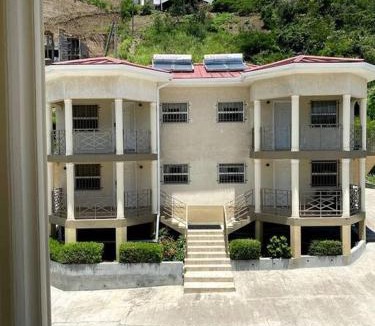 The Lime Apartment | SkylineSuites Lost in Paradise - FA4