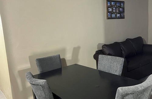 Constant Spring Apartment | Sleeps 9 4 Queen Beds Charming 2BR Apartment with AC & WiFi