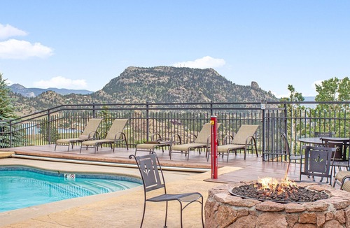 Estes Park Condo | Snowdrift Peak 203 2 Bedroom Condo by RedAwning