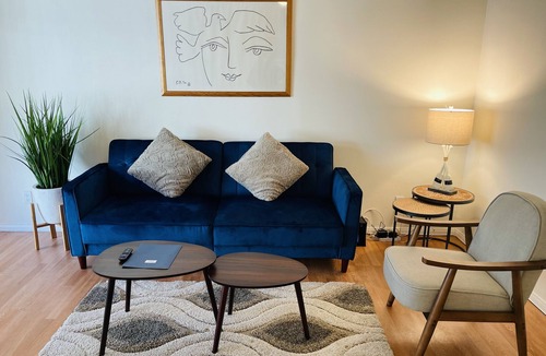 Sawtelle Apartment | Spacious 2bd/2ba w/work space in West LA-close to SMC,UCLA Santa Monica Beach