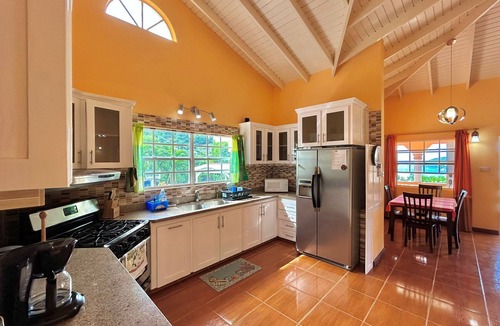 Mount Pleasant Bay House | Spacious 3-Bedroom Retreat in Bequia – Your Perfect Island Escape