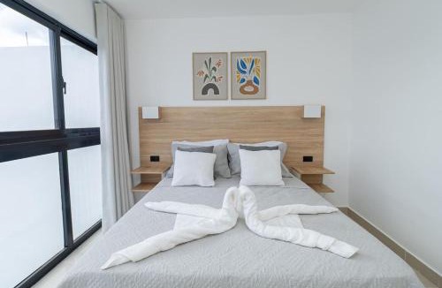 Los Melones Apartment | Spacious 3BD Penthouse Private Rooftop Sea Breeze - Oasis