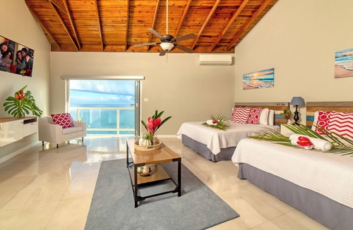 Discovery Bay Villa | Spacious 5-bedroom villa w/Private Beach Access 1 minute away in, St. Ann