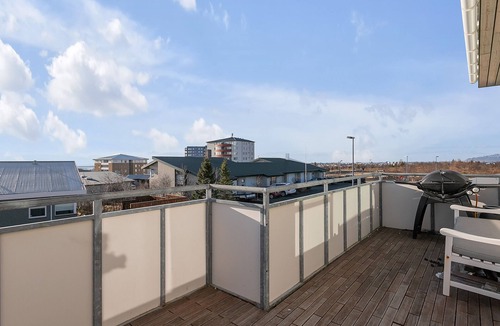 Kopavogur House | Spacious Family friendly house, in Reykjavik area