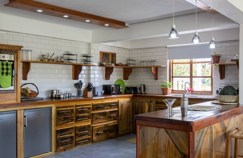 Canaries Villa | Spacious hideaway with ocean views and fine eatery