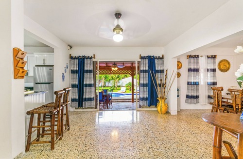 Boca Chica Villa | Spacious Pool & Jacuzzi Villa in Boca Chica Beach