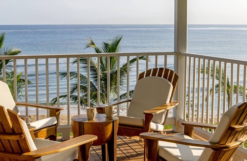 Runaway Bay Villa | Spanish Cove Beach House