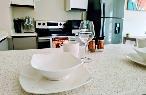 New Kingston Apartment | Studio w/24/7 Security & Stadium Views|Gym|Tennis @ The Lofts